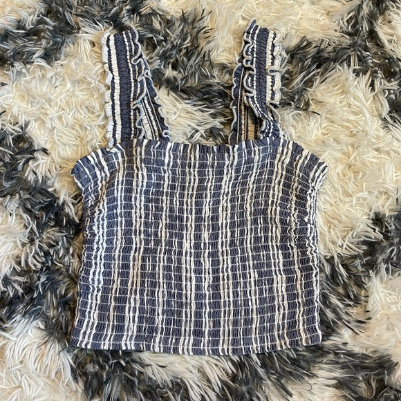 Hollister tank - Picture 2 of 2